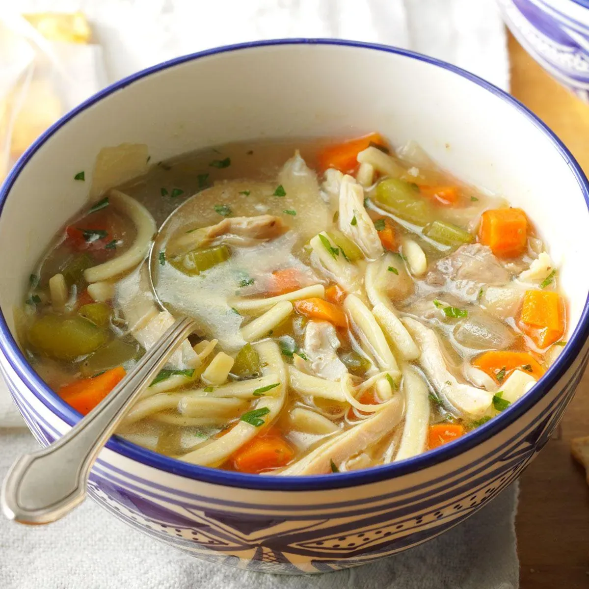 Delicious chicken noodle soup recipe for 10 people